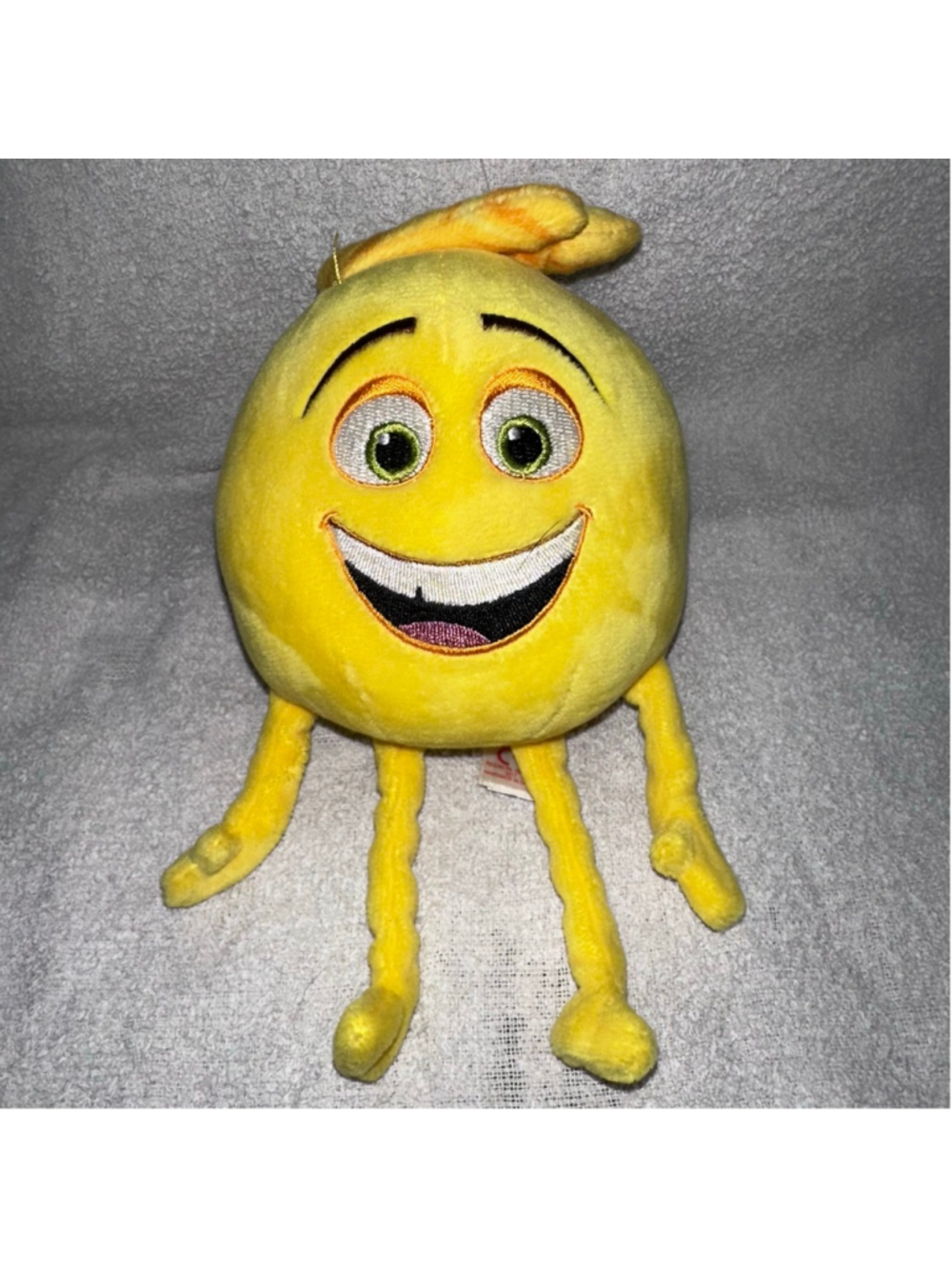 NWOT TY Beanie Baby Yellow Emoji Movie Gene Plush 2017 No Hang Tag